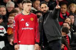 世界杯官网-天空体育：曼联利物浦切尔西，全部客场失利，曼城获胜追赶阿森纳