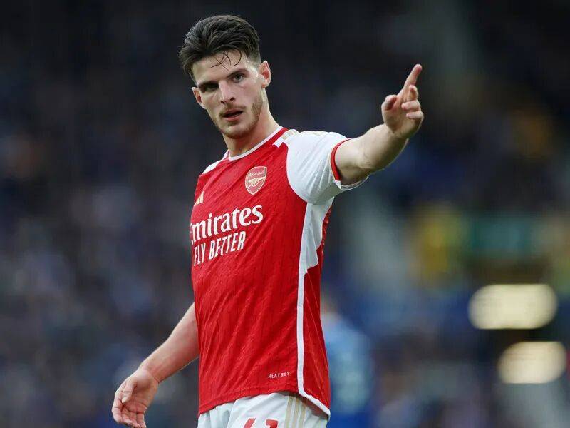 天空体育：阿森纳击败曼联，扩大领先优势，曼城维拉均落败