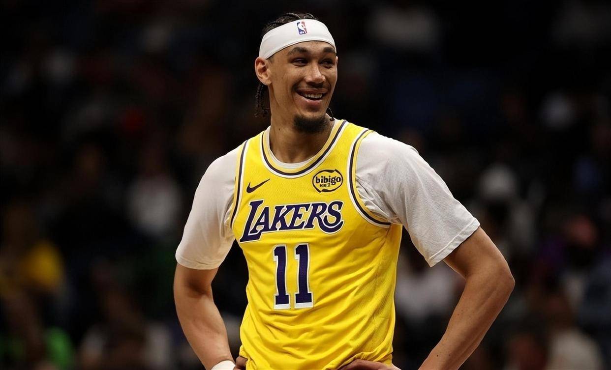 142:111！湖人终于找对了节奏，“混合防守”产生连锁反应，艾顿也清醒了