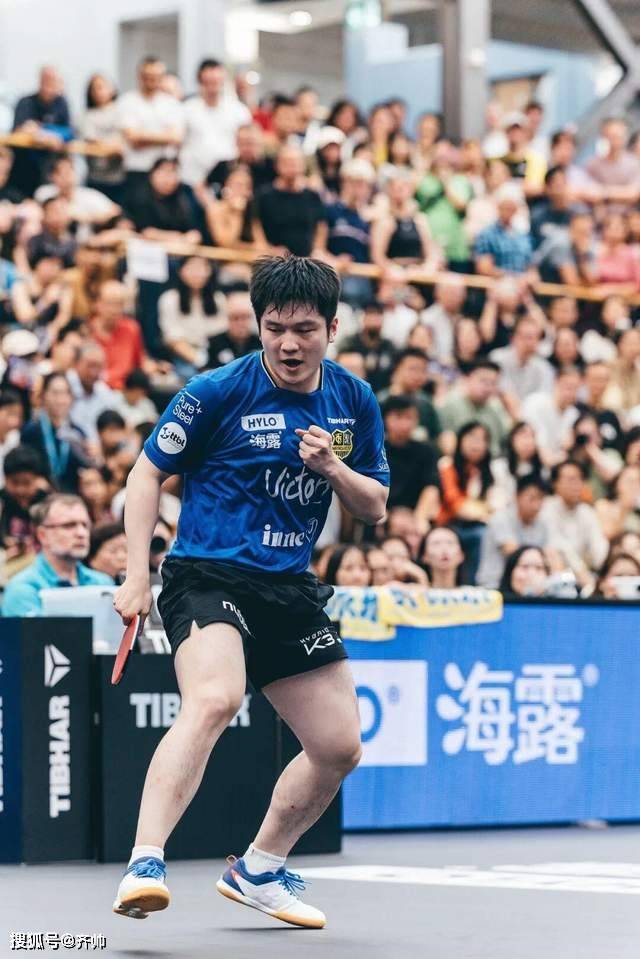 一场3-0！樊振东打败奥恰洛夫，德国杯决赛：萨尔布吕肯1-0领先